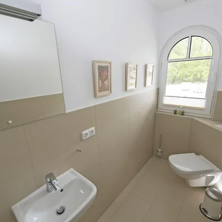 Reetperle - Mit Sauna Vakantiehuis Lobbe